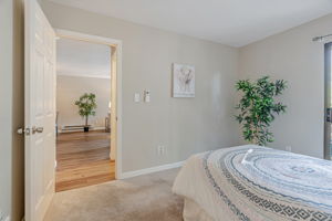 024_725 Mariposa Ave 102 