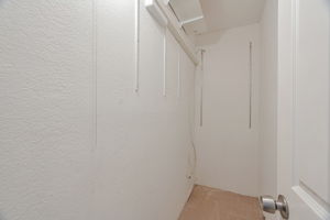 026_725 Mariposa Ave 102 