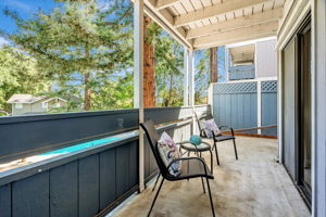 033_725 Mariposa Ave 102 