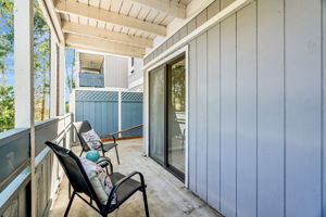 034_725 Mariposa Ave 102 