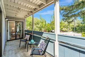 035_725 Mariposa Ave 102 