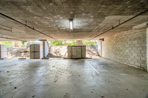 037_725 Mariposa Ave 102 