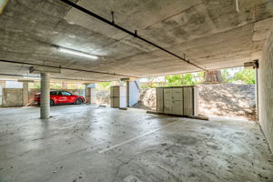038_725 Mariposa Ave 102 