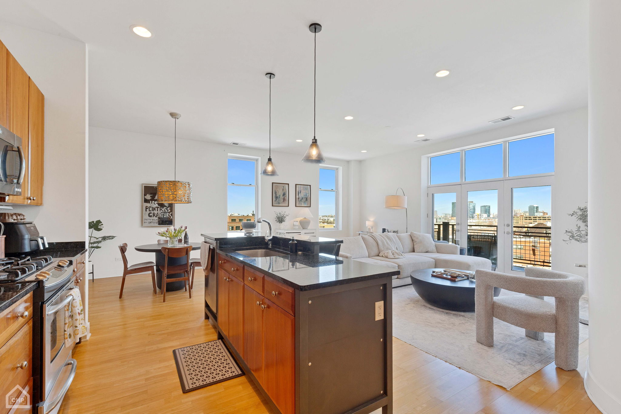 725 N Aberdeen St 604_006
