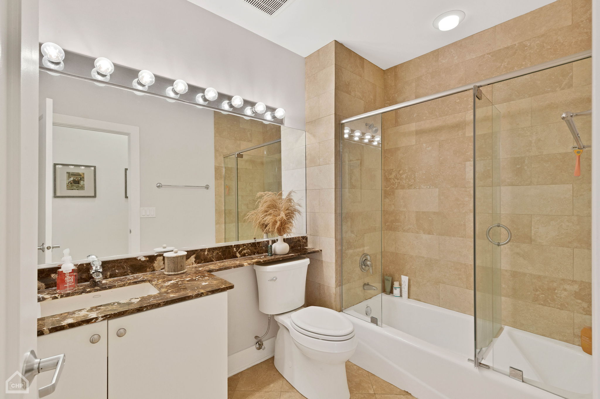 725 N Aberdeen St 604_007