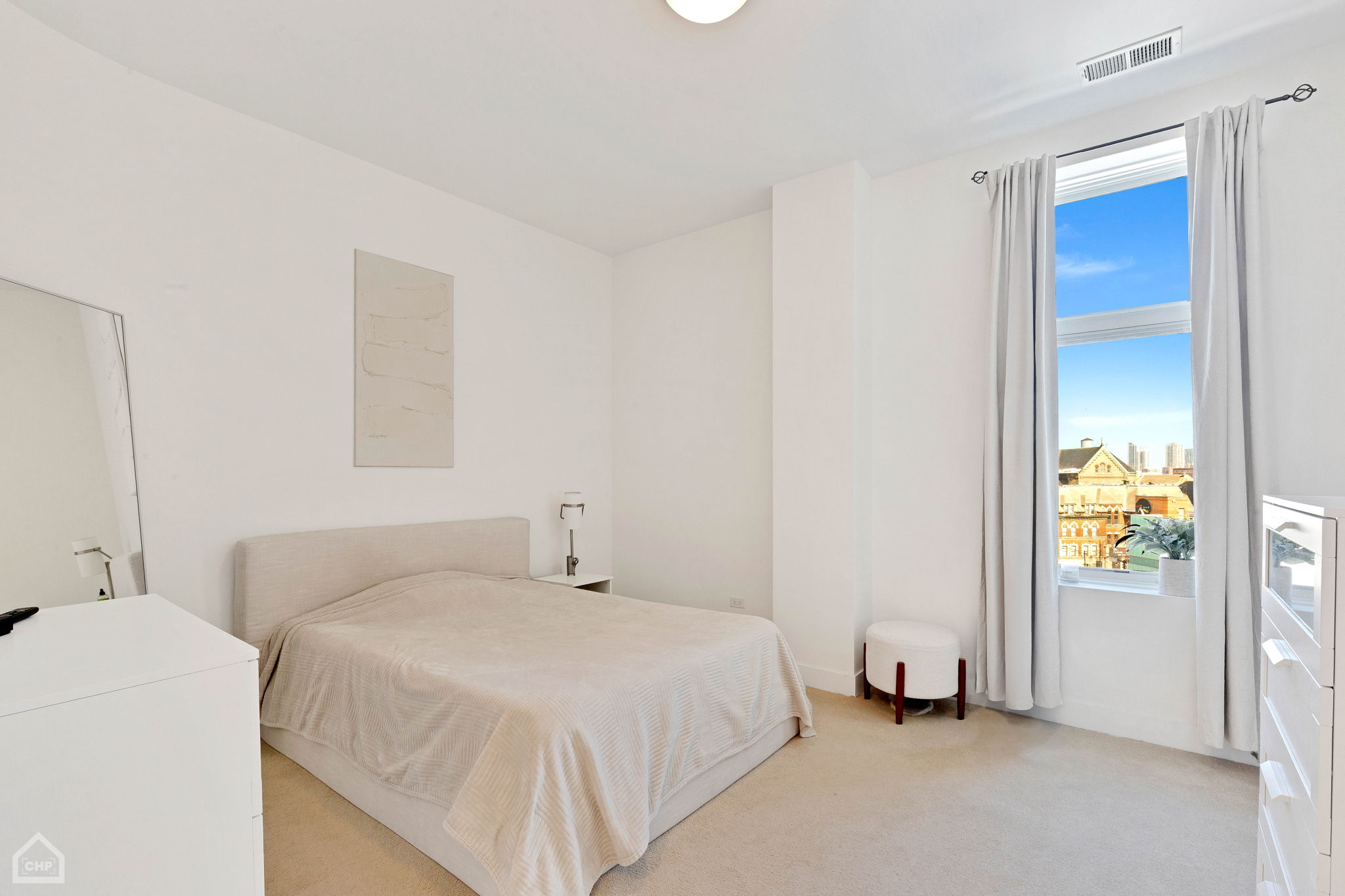 725 N Aberdeen St 604_010