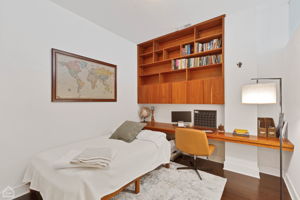 725 N Aberdeen St 604_009