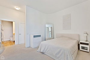 725 N Aberdeen St 604_011