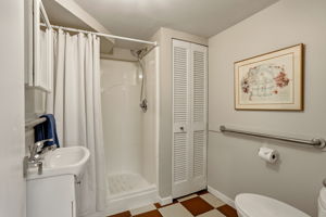  Photo 43