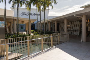 Close to Waterside Shops