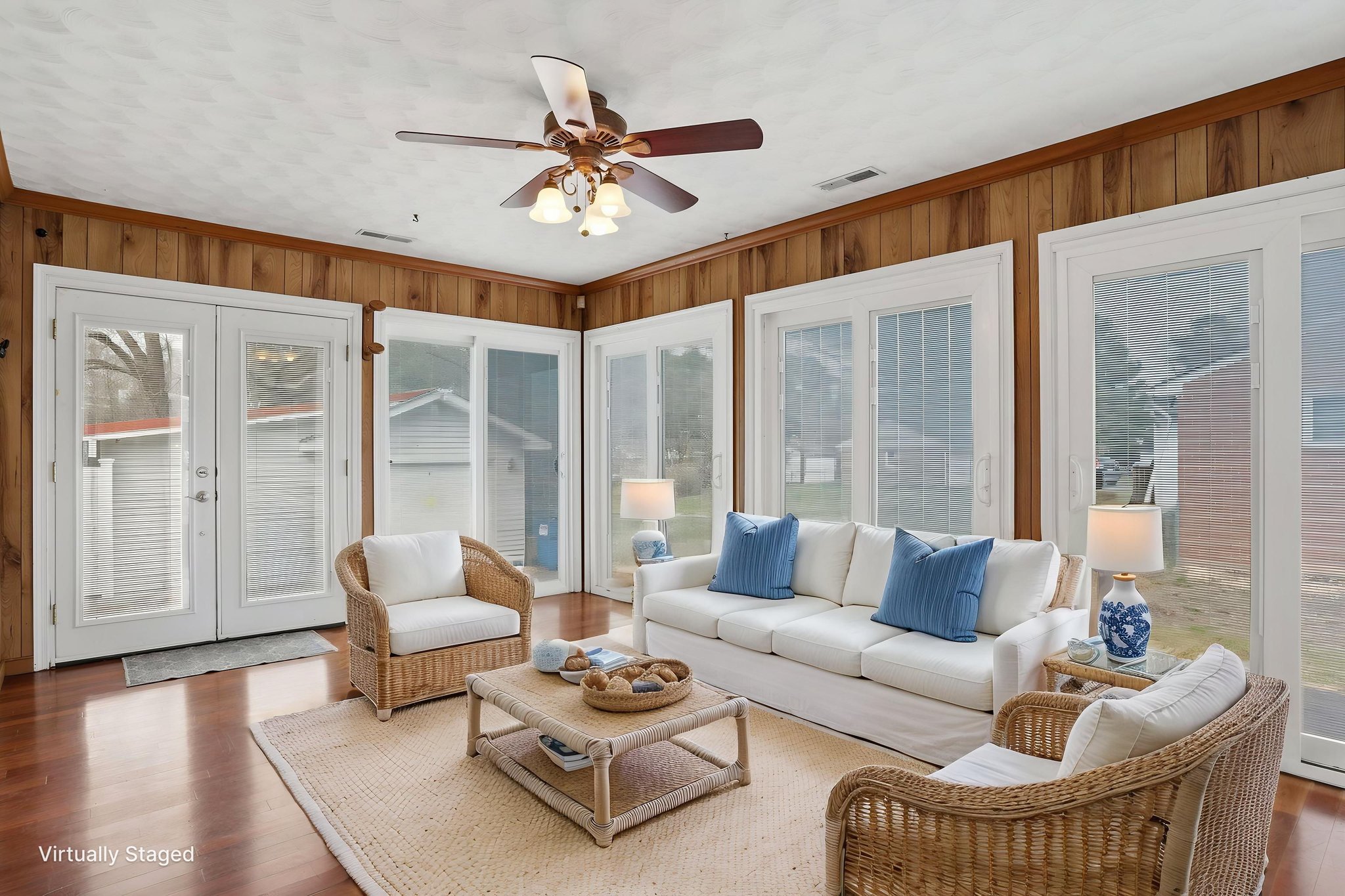 21-Sunroom virtually staged.jpeg