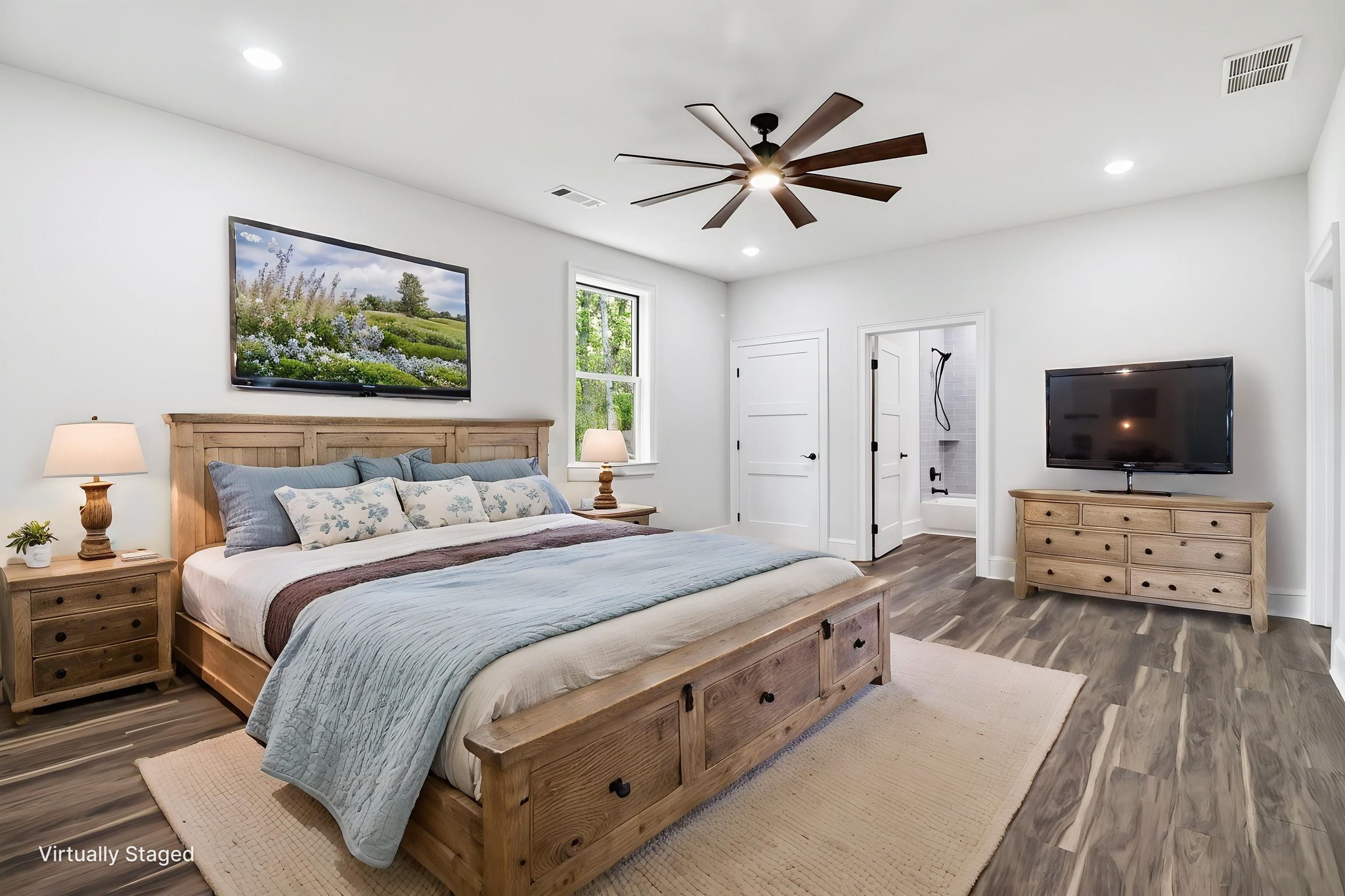 IMG_8241 virtually staged.jpeg