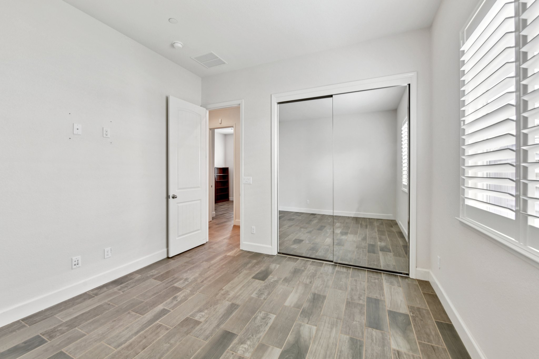 Elderberry Loop-S1604-029.jpg