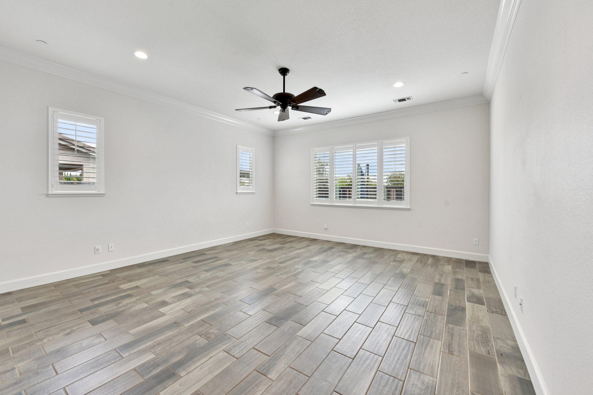 Elderberry Loop-S1604-031.jpg