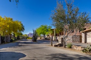 7260 E Eagle Crest Dr, Mesa, AZ 85207, USA Photo 10