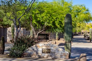 7260 E Eagle Crest Dr, Mesa, AZ 85207, USA Photo 6
