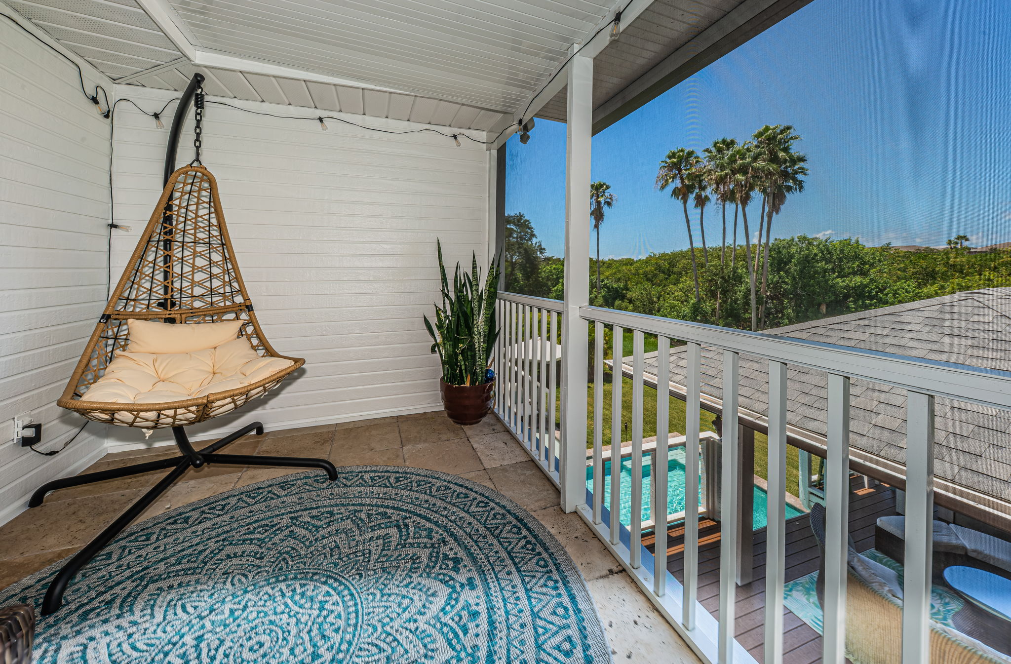 Upper Level Master Bedroom Balcony2