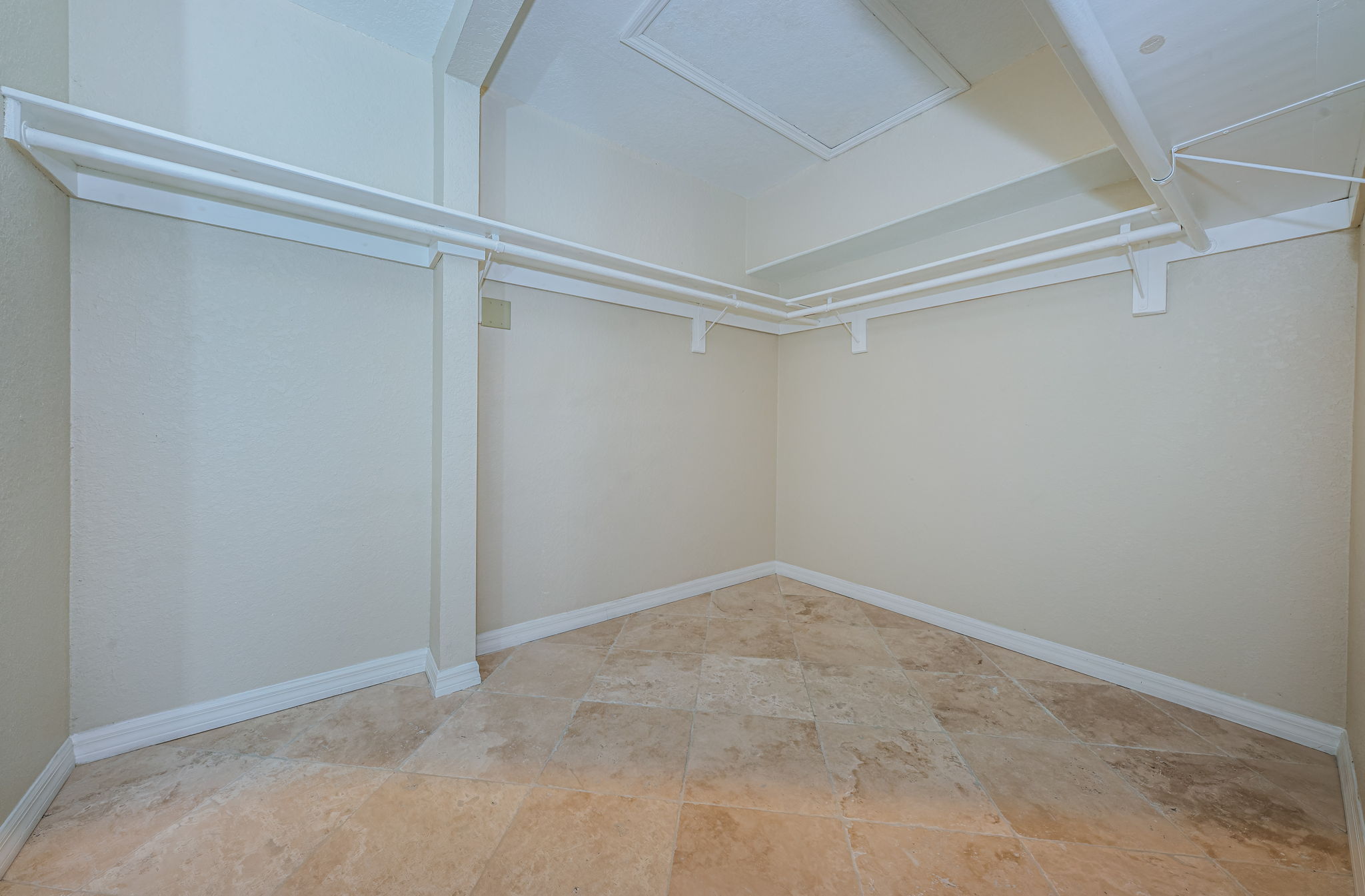 Upper Level Master Bedroom Walk-in Closet