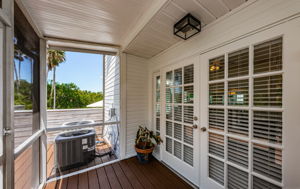 Family Room Lanai1