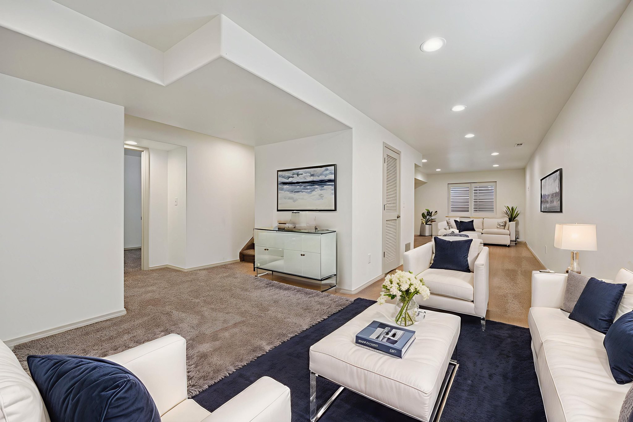 _DSC4019 virtually staged.jpeg