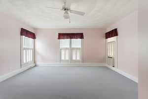 AHM08401 furniture removed.jpeg