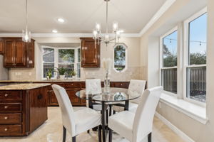 Kitchen/Breakfast Area