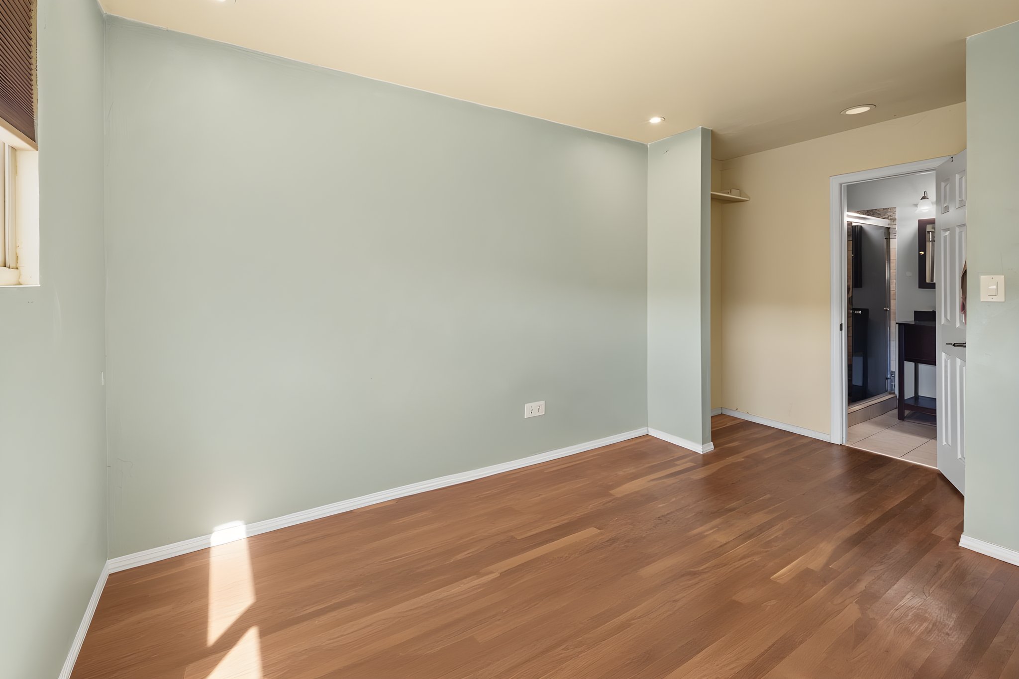 _BFE3332 furniture removed.jpeg