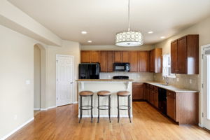 Eat-in Kitchen