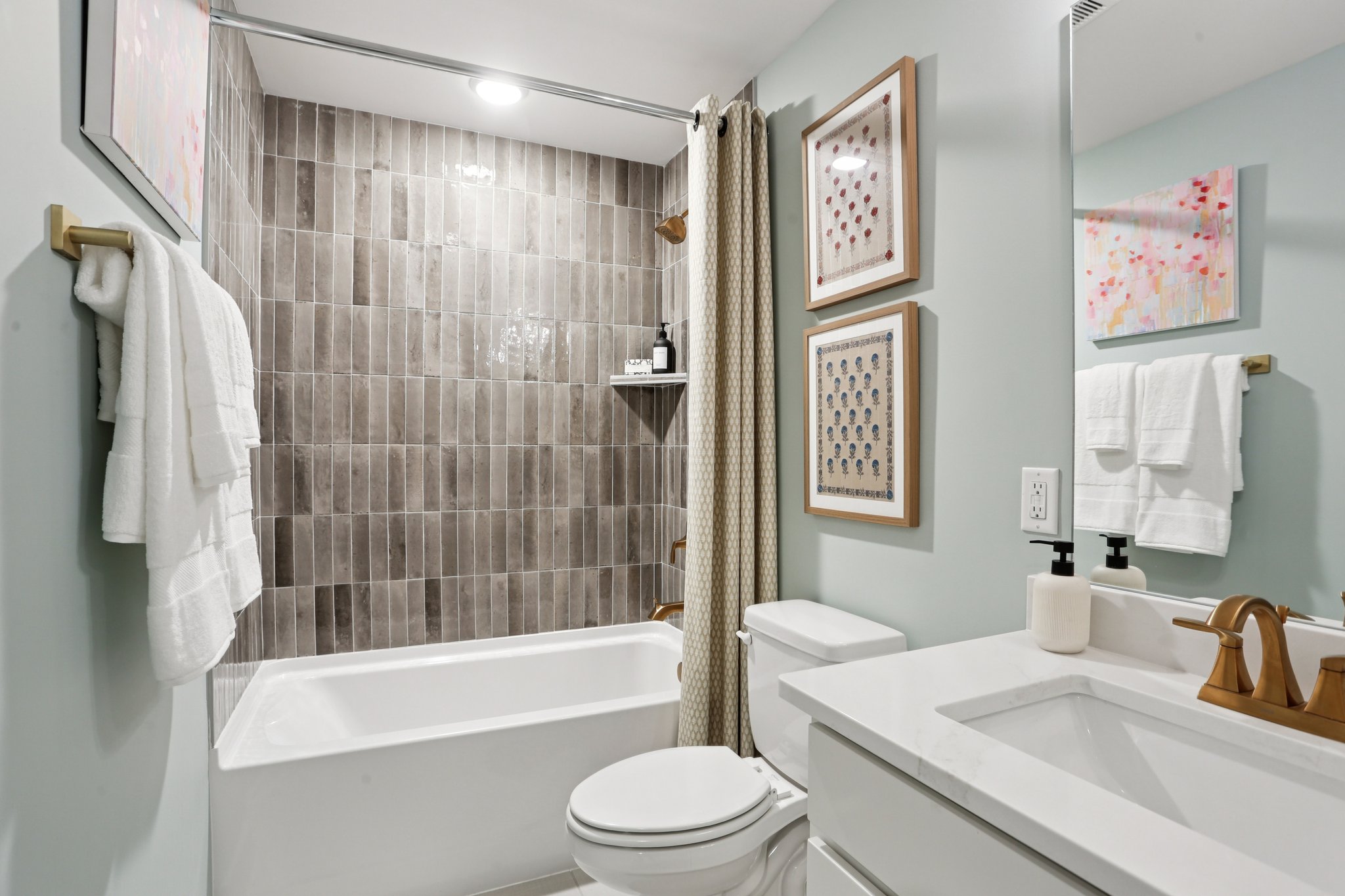 7278 Orrinshire Drive-S0912-049.jpg