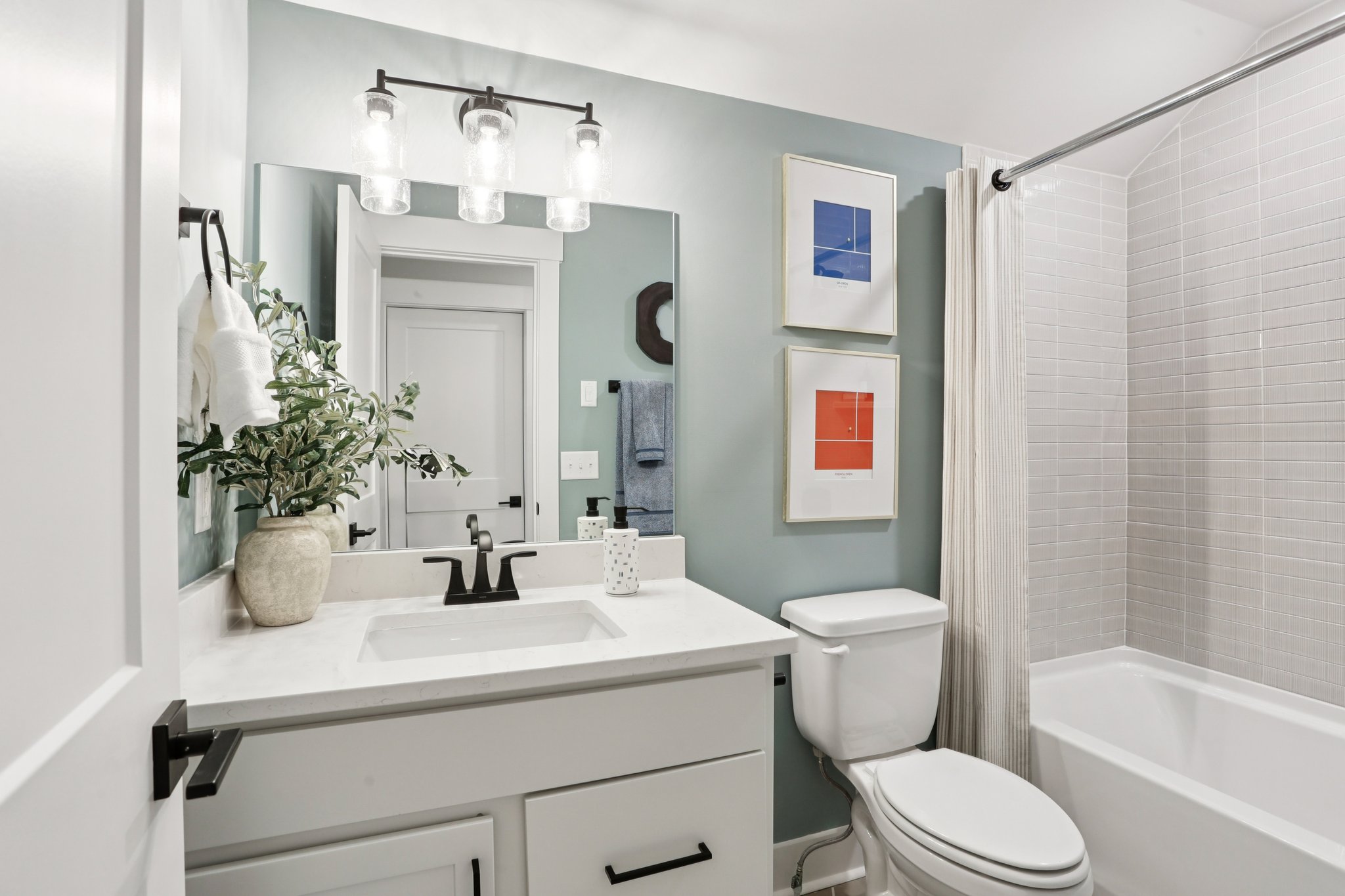 7278 Orrinshire Drive-S0912-055.jpg
