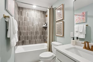 7278 Orrinshire Drive-S0912-049.jpg