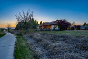 7279 Silver King Dr, Sparks, NV 89436, USA Photo 46