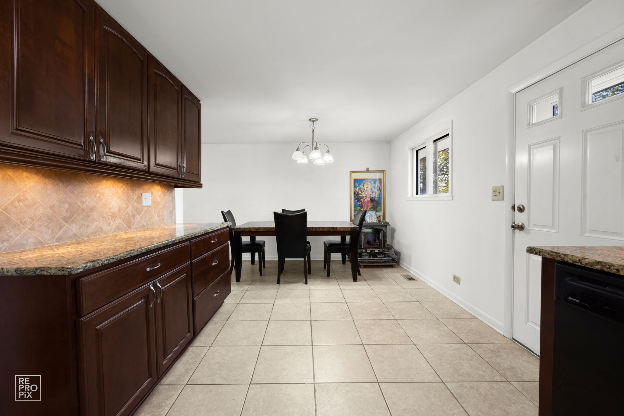728 Boxwood Dr, Schaumburg, IL 60193_009