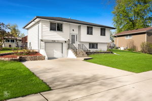 728 Boxwood Dr, Schaumburg, IL 60193_002