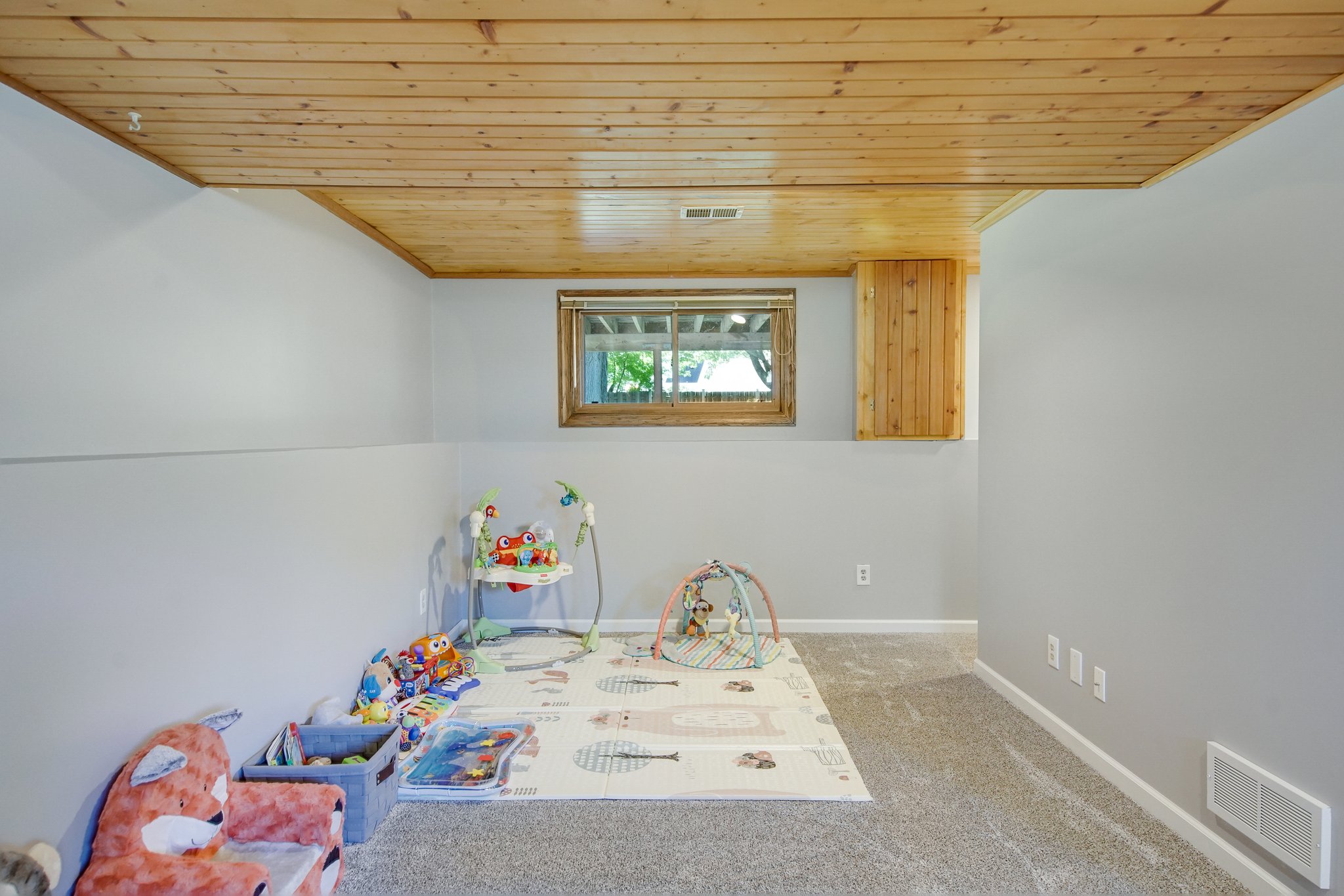 728 Clearbrook Ln, Vadnais Heights, MN 55127 Mint Real Estate Photography