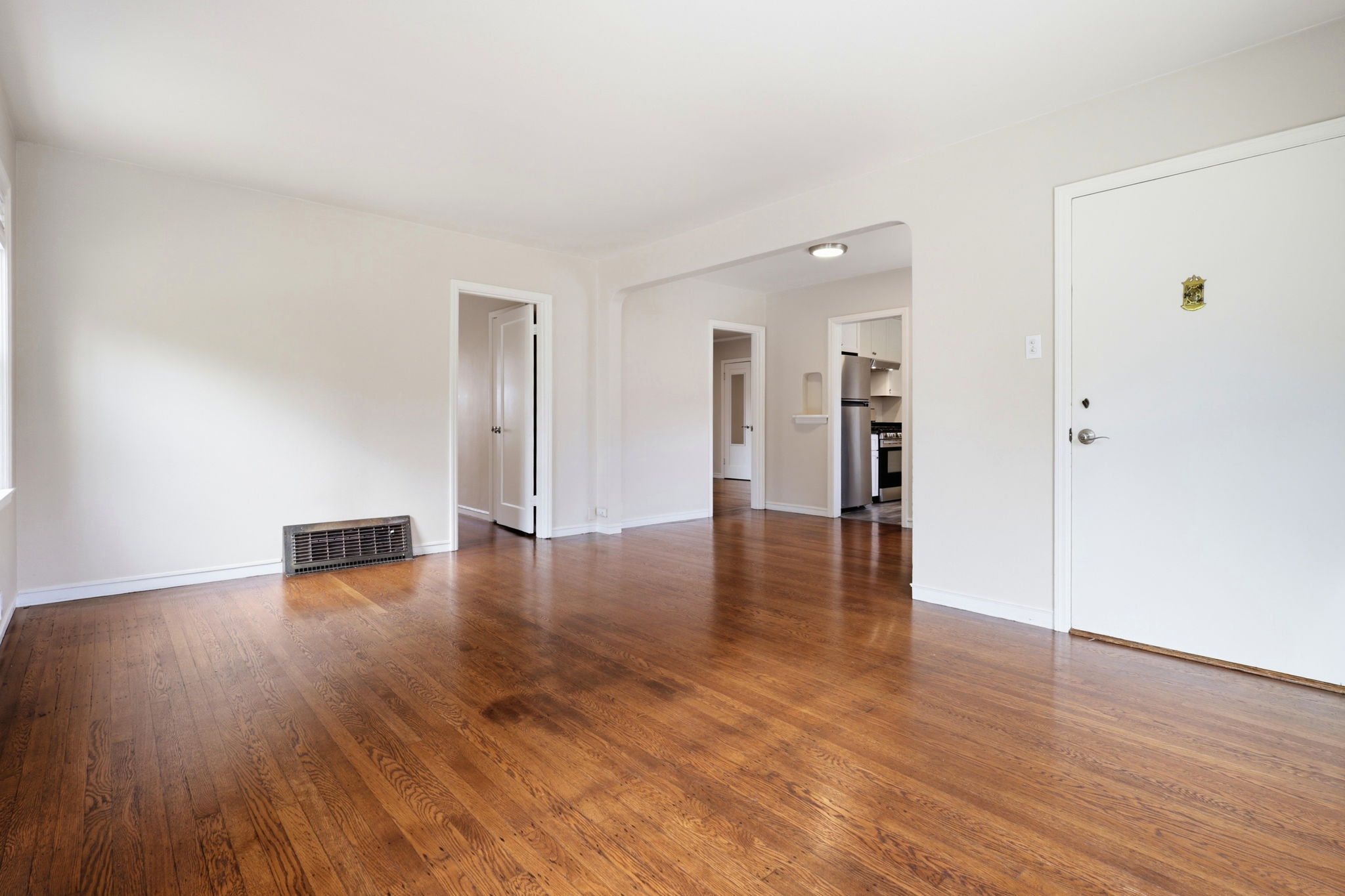 008_F8_728 Laurel Ave