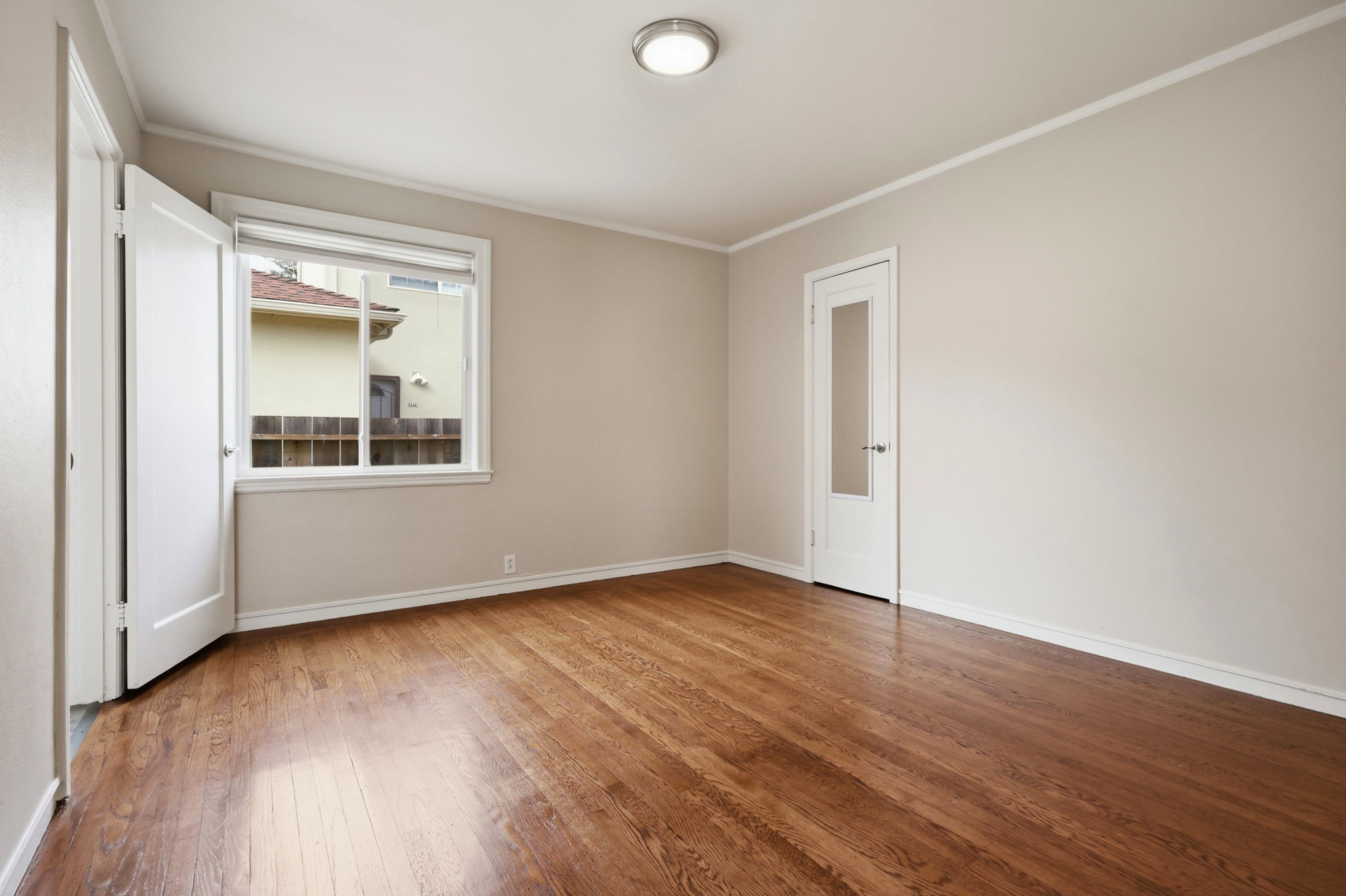 016_F8_728 Laurel Ave