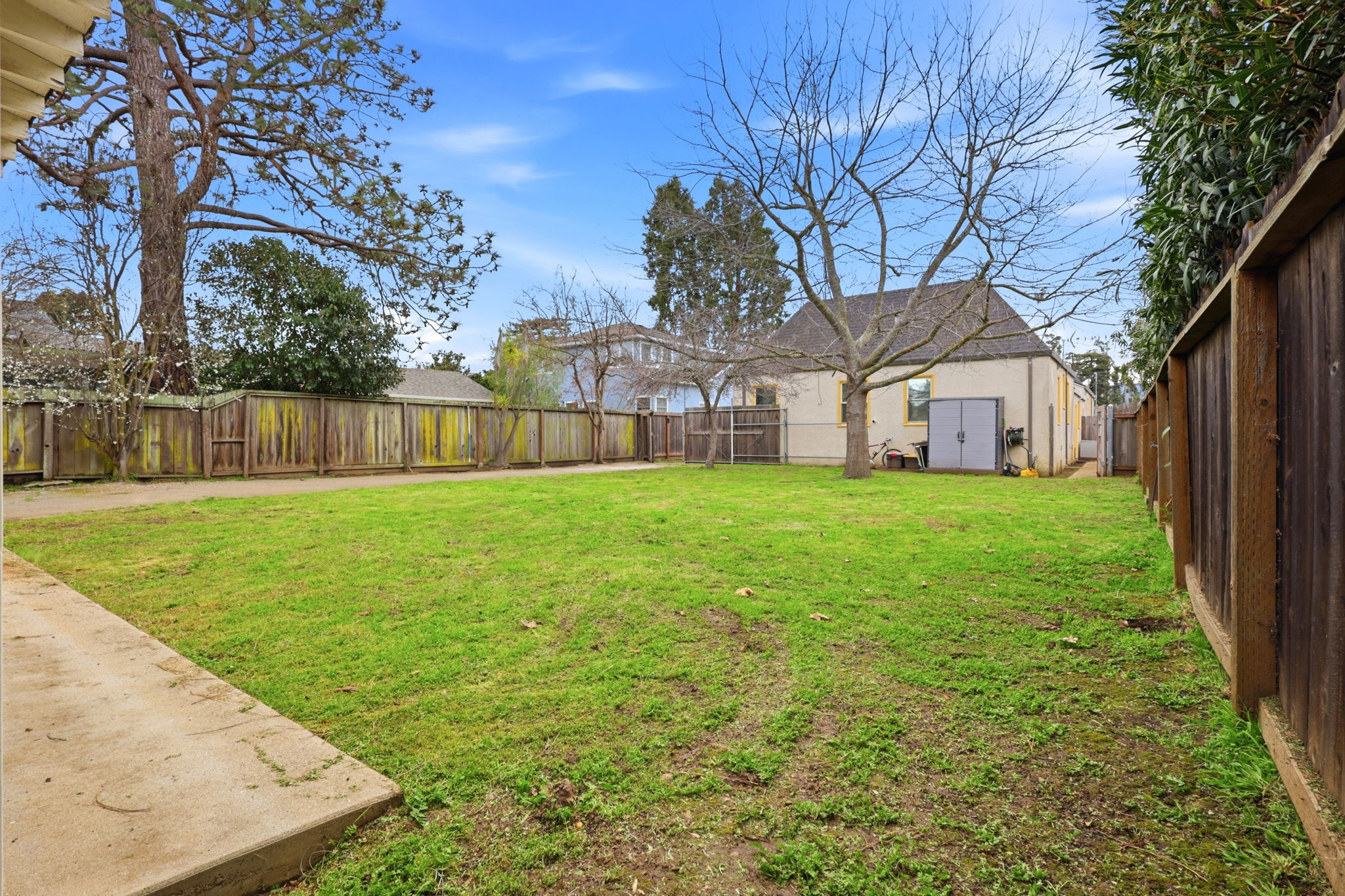 033_F8_728 Laurel Ave