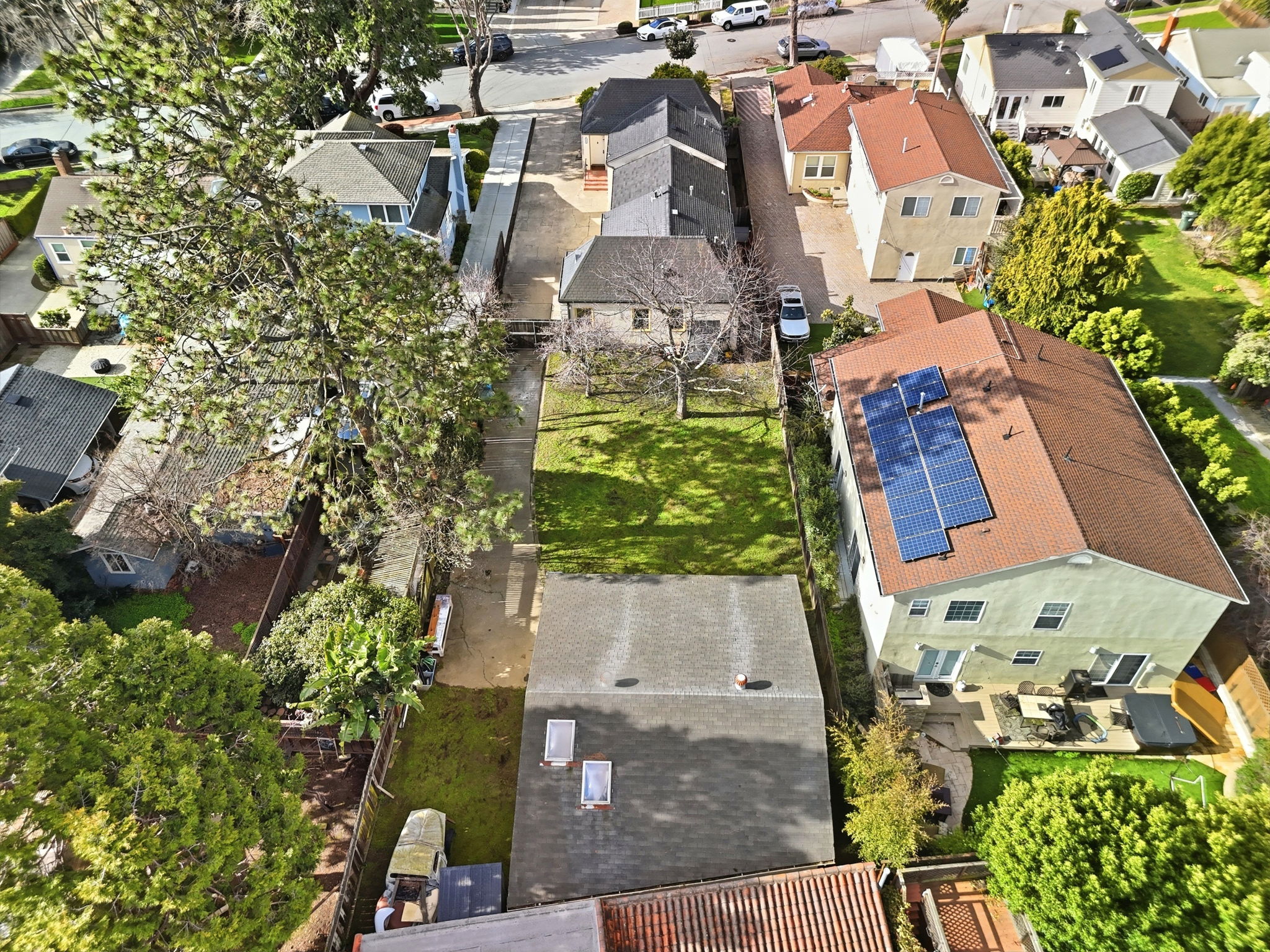 009_f8_AERIAL_728 Laurel Ave