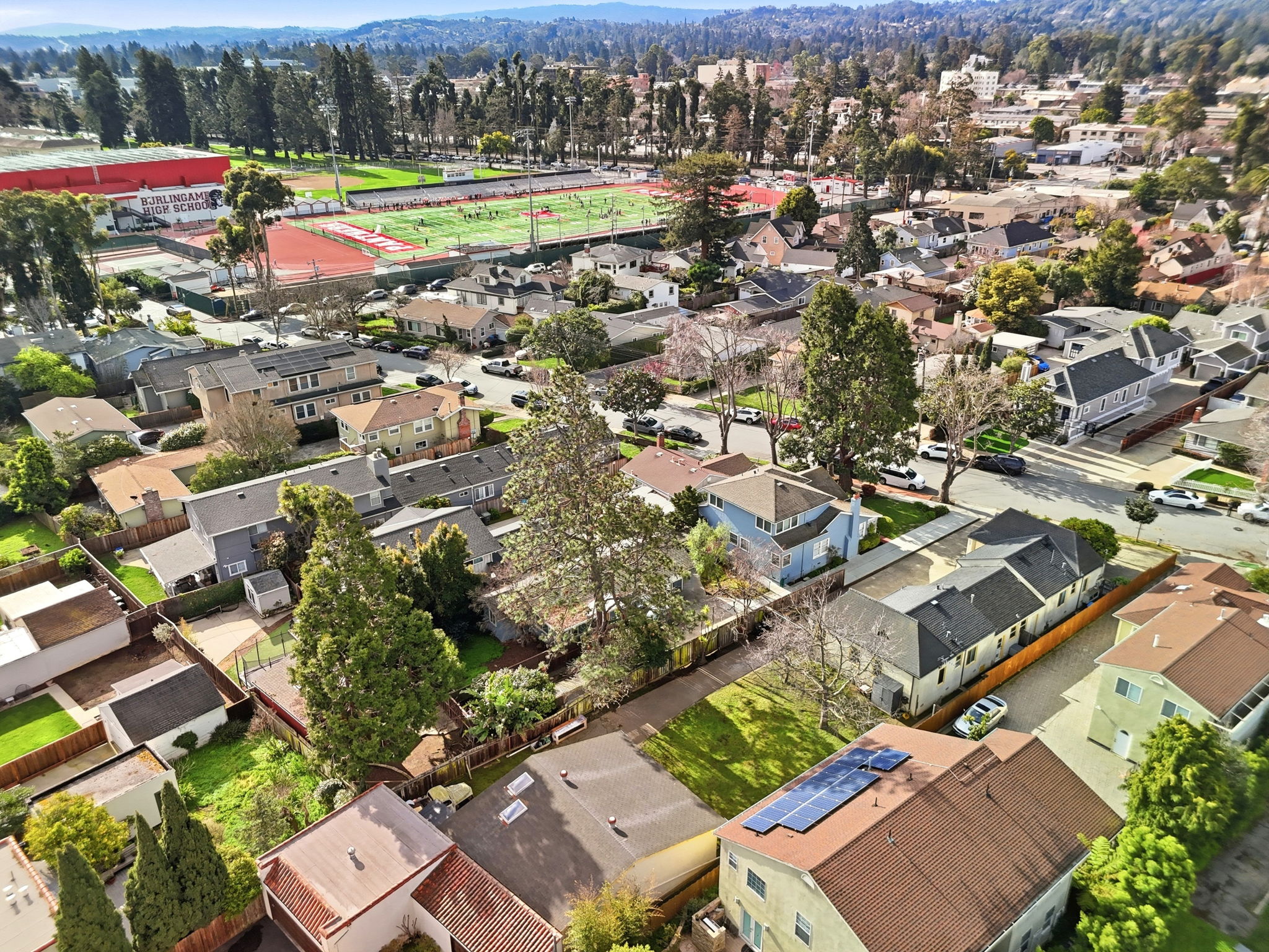 011_f8_AERIAL_728 Laurel Ave