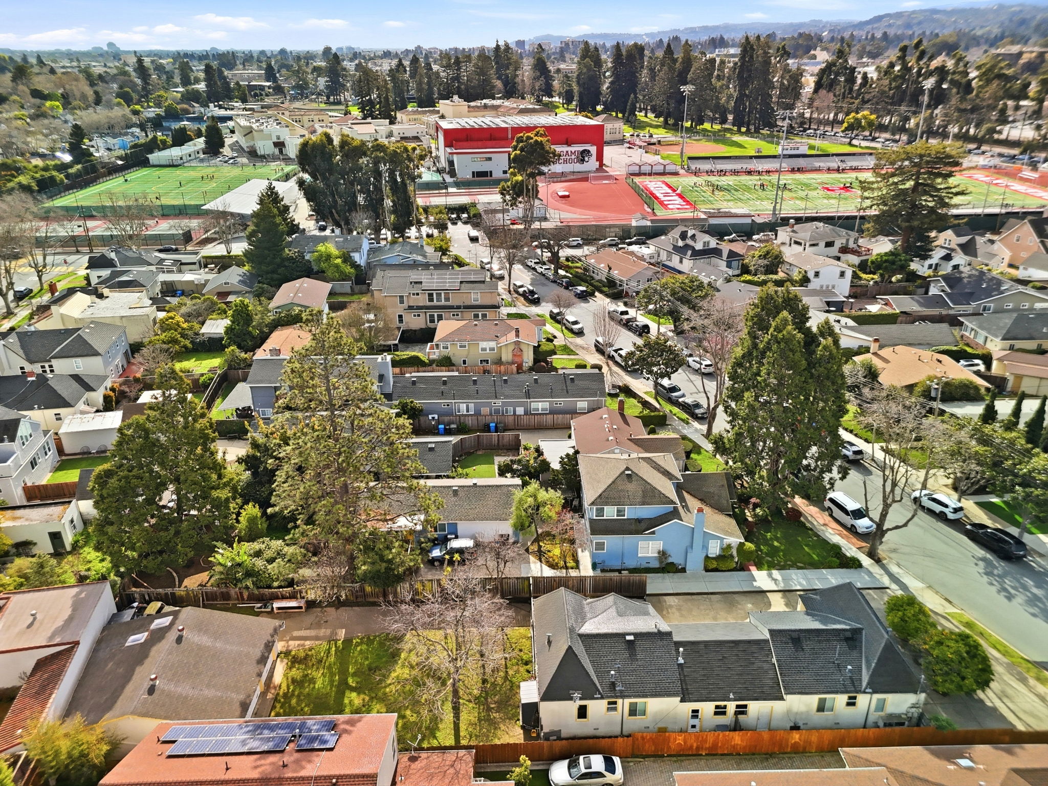 012_f8_AERIAL_728 Laurel Ave