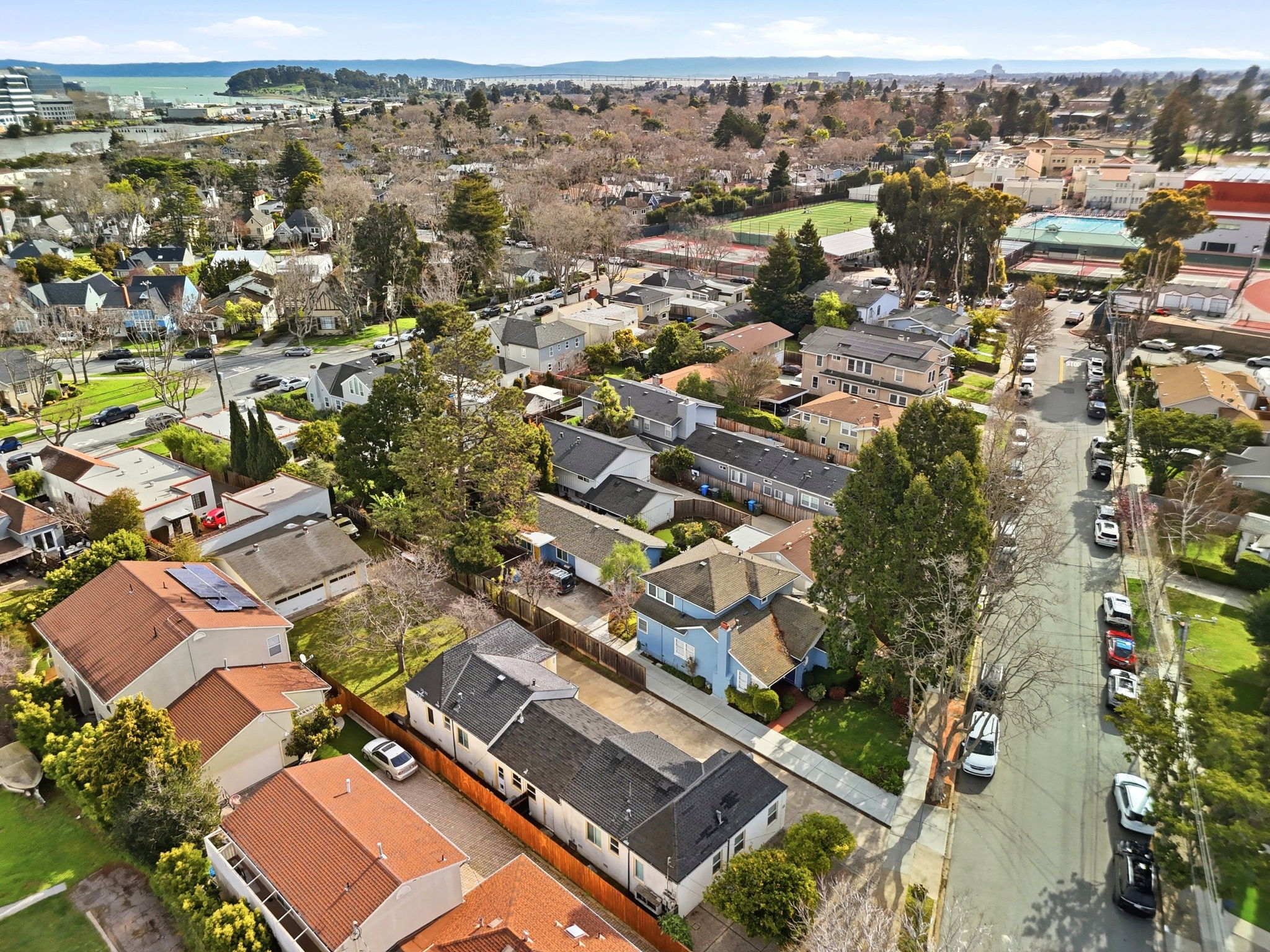 013_f8_AERIAL_728 Laurel Ave