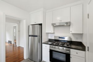 013_F8_728 Laurel Ave