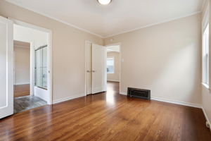 019_F8_728 Laurel Ave