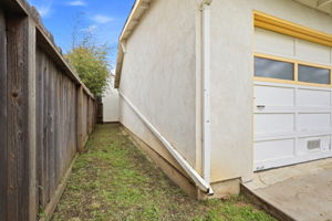 034_F8_728 Laurel Ave