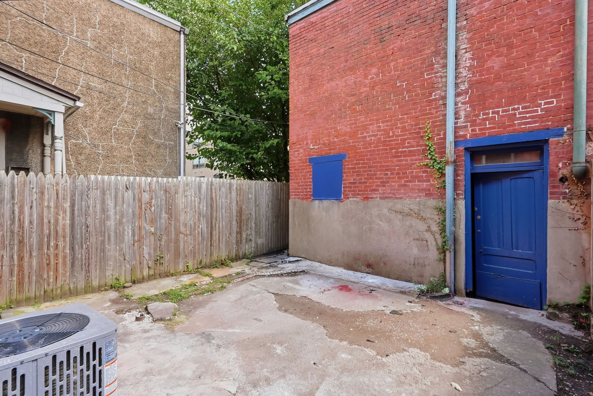  Photo 45
