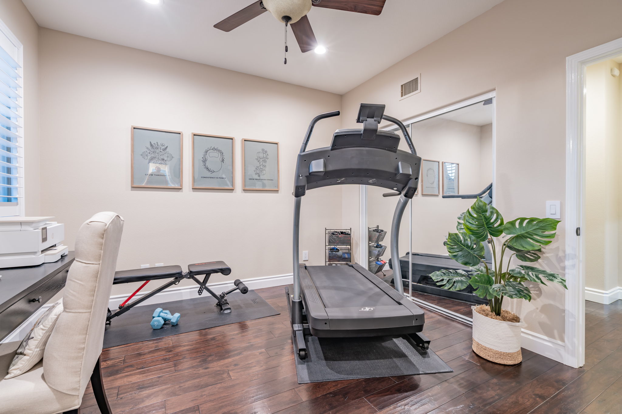  Photo 68
