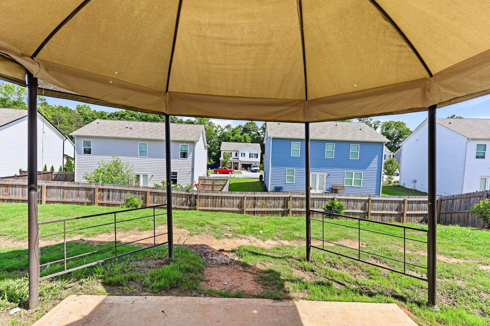  Photo 12