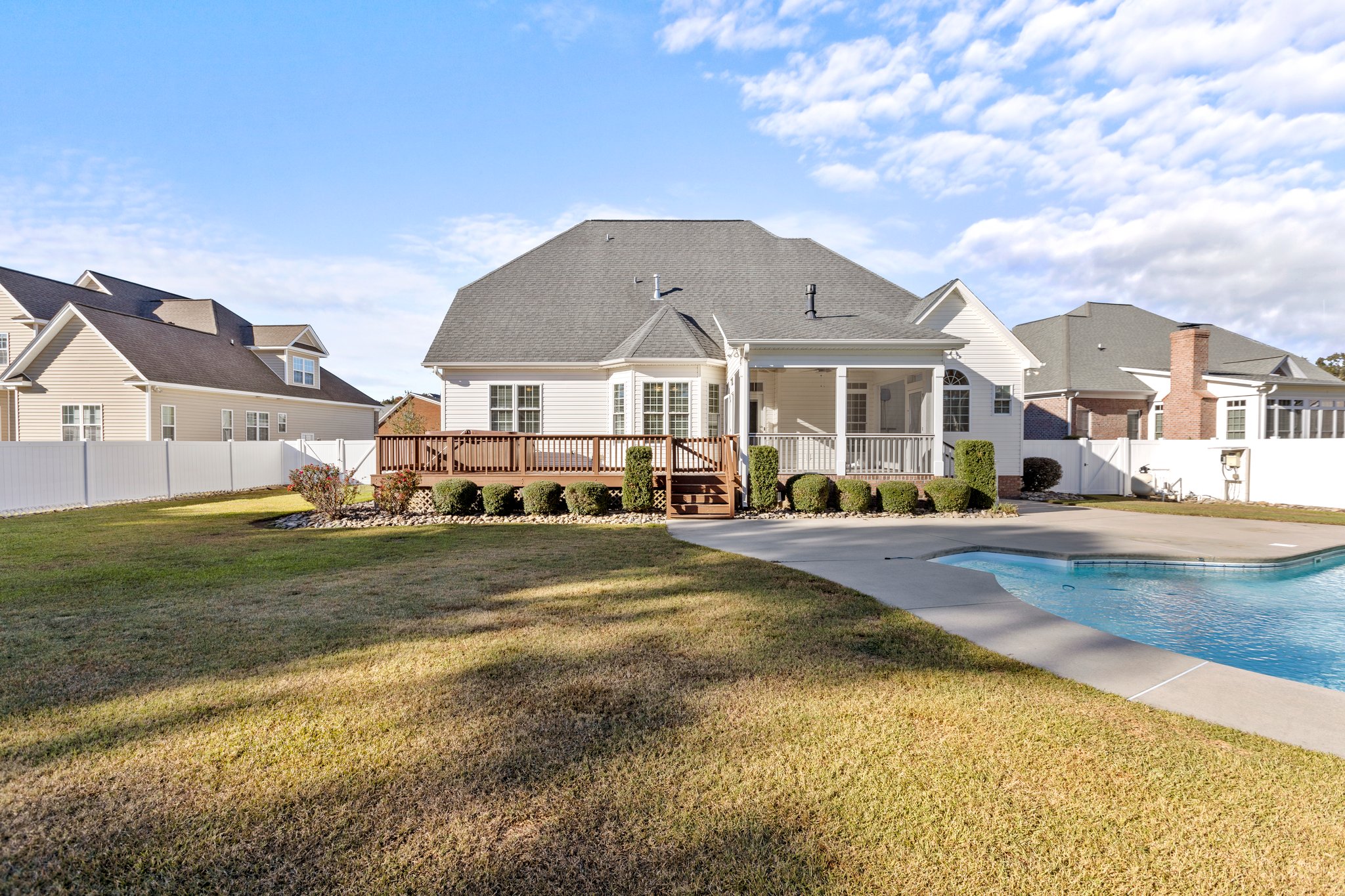 728 Stillwater Dr, Winterville, NC 28590, USA Photo 4