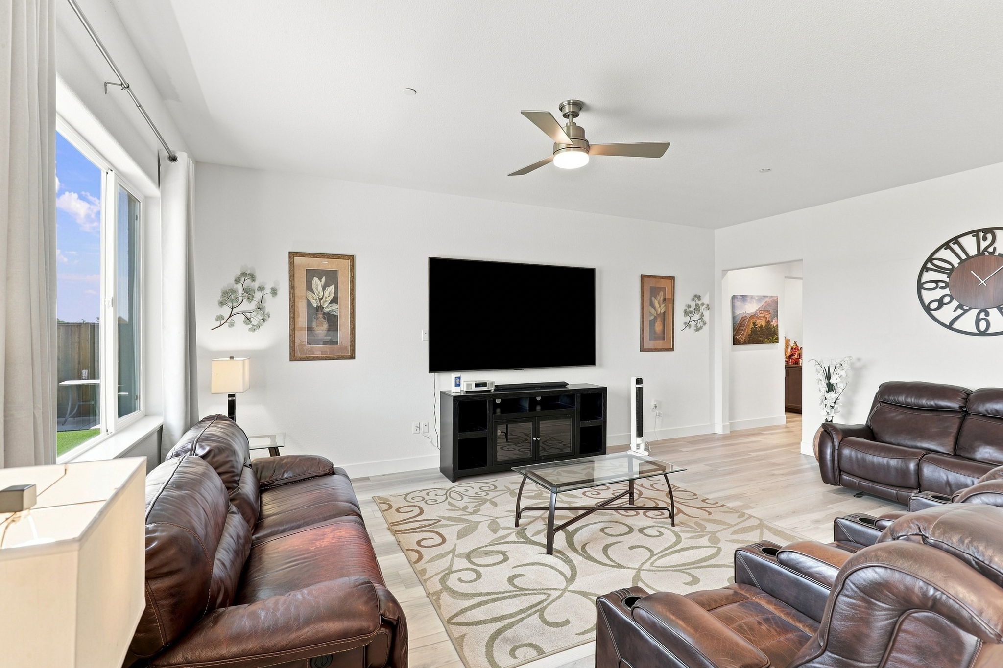 010_F8_728 Temescal St